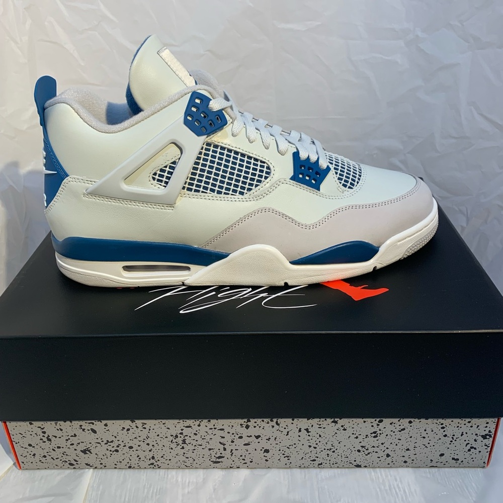 *Sold* Nike Air Jordan 4 Retro 2024 Military Blue Industrial Blue FV5029-141 - Picture 3 of 15